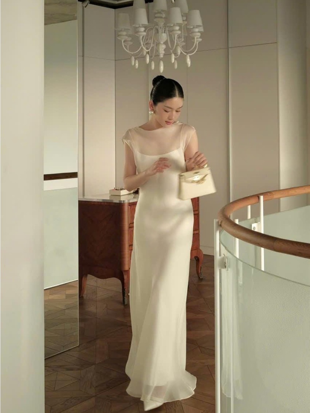 Elegant Ivory Sheath Evening Dress